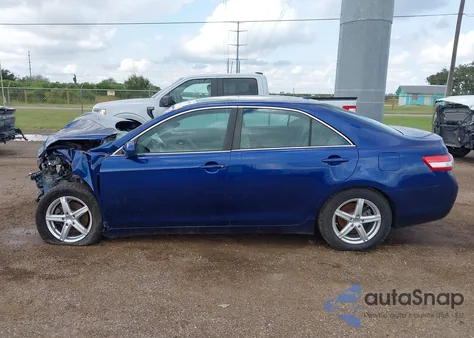 2011 Toyota Camry Le z USA, uszkodzony, nr VIN 4T1BF3EK3BU704655